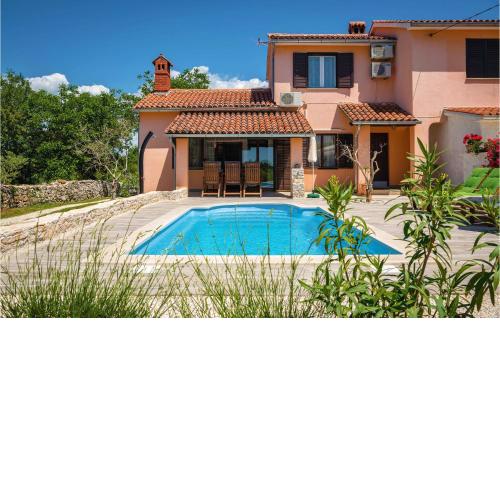 2 Bedroom Lovely Home In Marcana