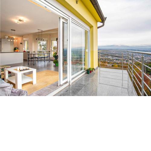 2 Bedroom Nice Apartment In Bregi