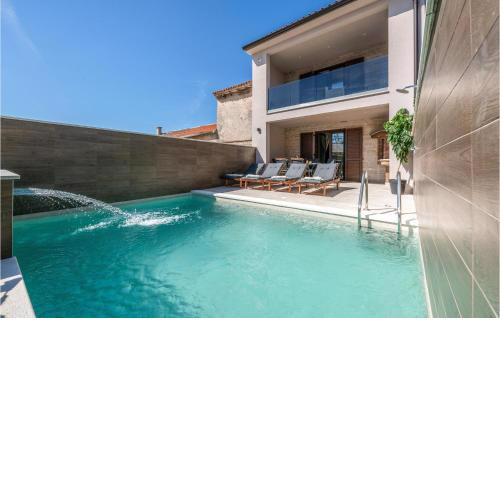 2 Bedroom Nice Home In Barban