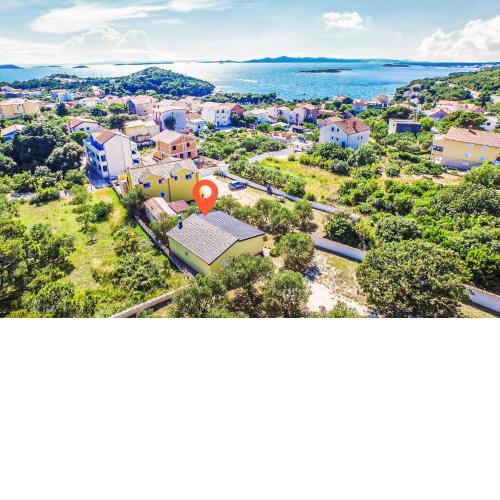 2 Bedroom Nice Home In Drage