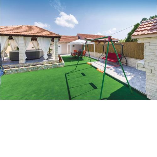 2 Bedroom Pet Friendly Home In Sukosan