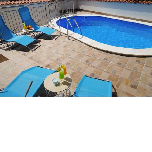 2 Bedroom Stunning Apartment In Crikvenica