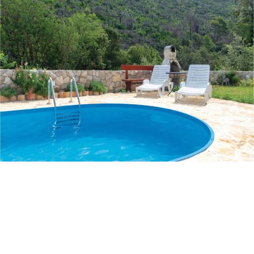 2 Bedroom Stunning Apartment In Trstenik