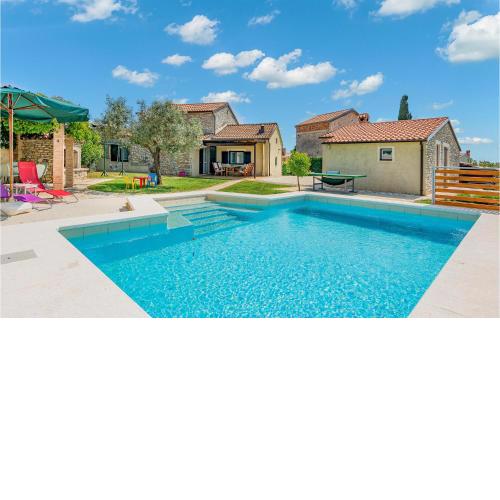 2 Bedroom Stunning Home In Sarici