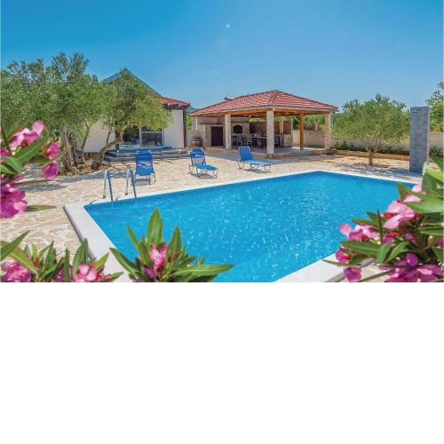 2 Bedroom Stunning Home In Tisno