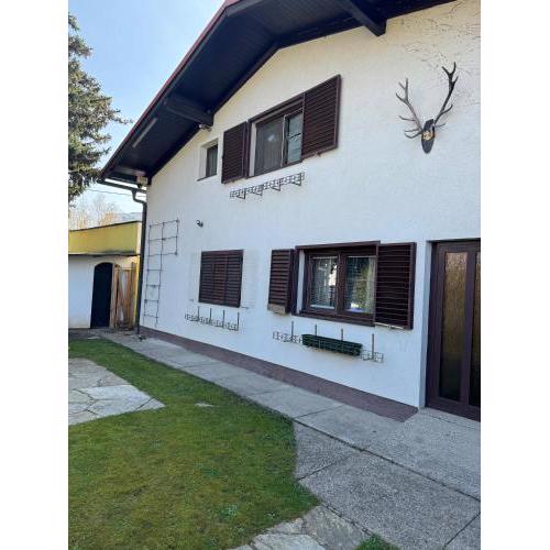 2 Bedrooms, 2 Baths House with a Living Room an Upstairs Reception rea