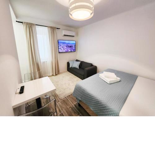 #22 Apartment Split Center