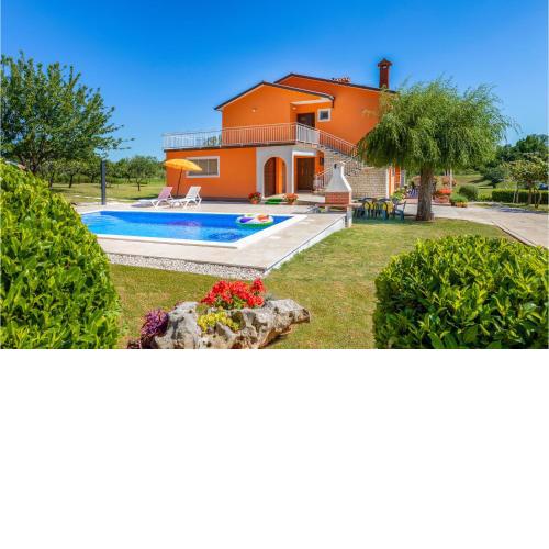 3 Bedroom Amazing Apartment In Nedescina