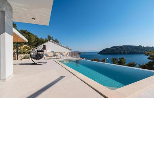 3 Bedroom Amazing Home In Blato