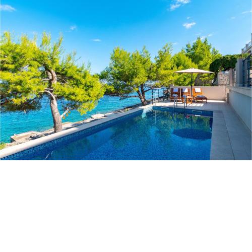 3 Bedroom Amazing Home In Prigradica