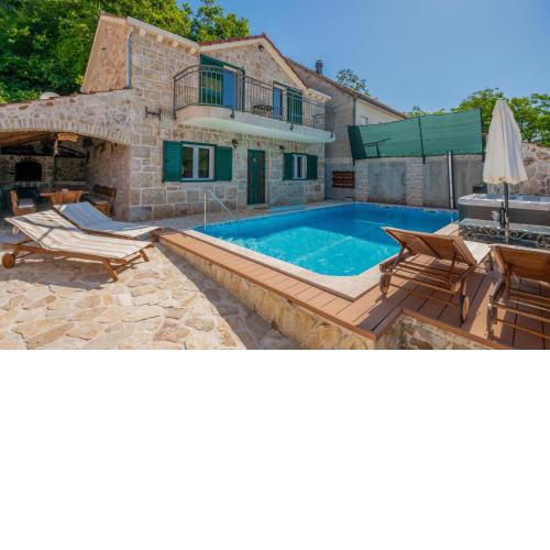 3 Bedroom Awesome Home In Sumet