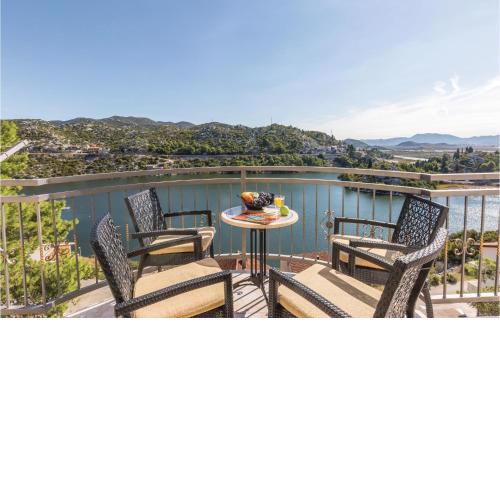 3 Bedroom Beautiful Apartment In Birine