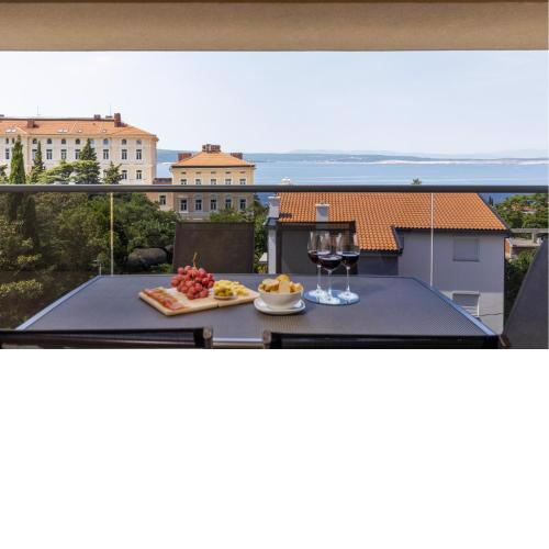3 Bedroom Beautiful Apartment In Crikvenica