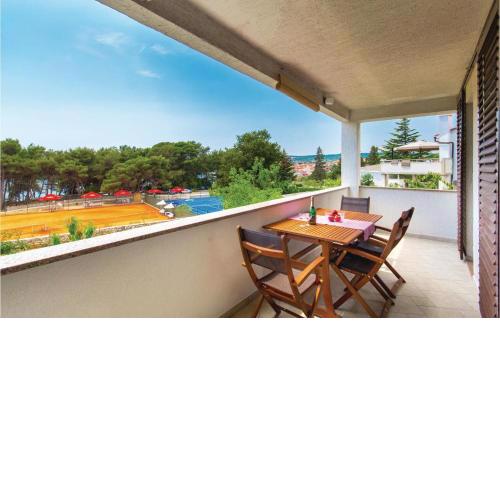 3 Bedroom Beautiful Apartment In Krk