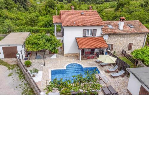 3 Bedroom Beautiful Home In Labin