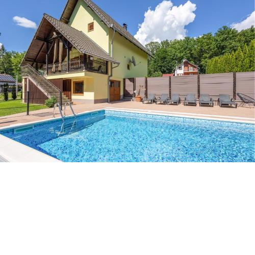 3 Bedroom Cozy Home In Brestovac