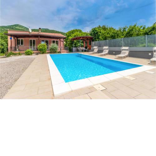3 Bedroom Cozy Home In Hreljin