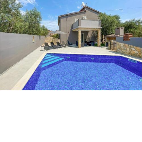 3 Bedroom Gorgeous Home In Liznjan