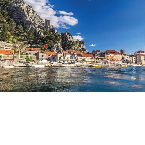 3 Bedroom Lovely Apartment In Omis