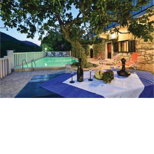 3 Bedroom Lovely Home In Kucice