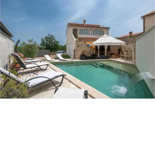 3 Bedroom Nice Home In Kavran