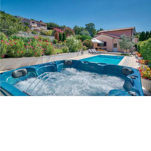 3 Bedroom Nice Home In Labin