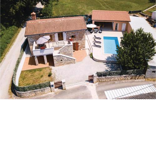 3 Bedroom Nice Home In Pazin