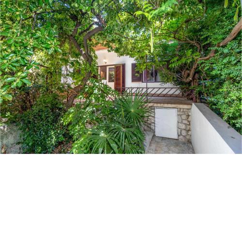 3 Bedroom Stunning Home In Crikvenica