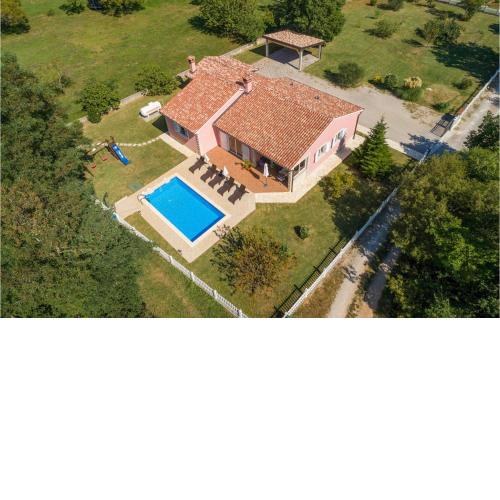 3 Bedroom Stunning Home In Vinez