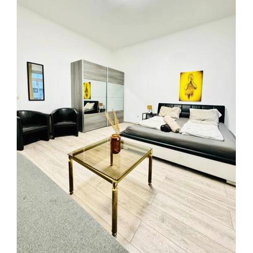 3BR Apartment for 9P, 10Min to FAC Platz