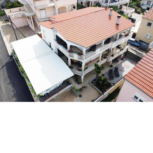 3BR Apartments in Zadar with Balcony or Teracce, FREE Parking & AC