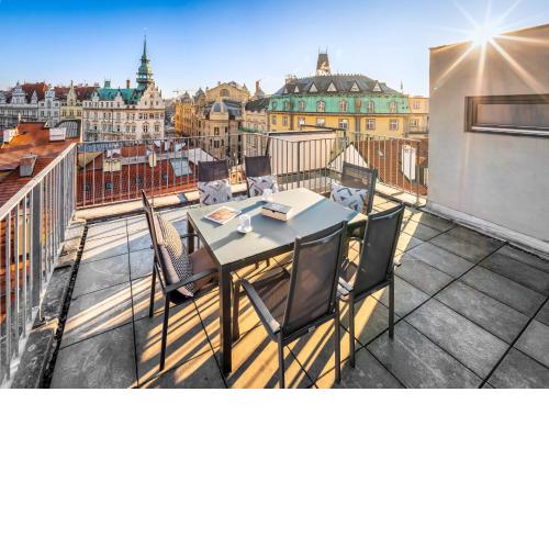 4 Arts Apartments by Adrez