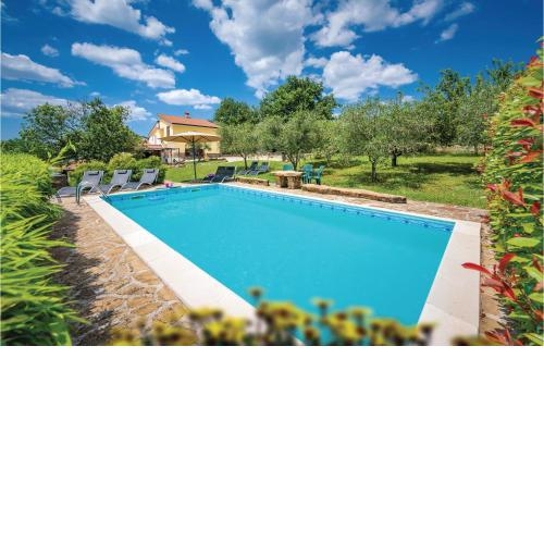 4 Bedroom Amazing Home In Groznjan