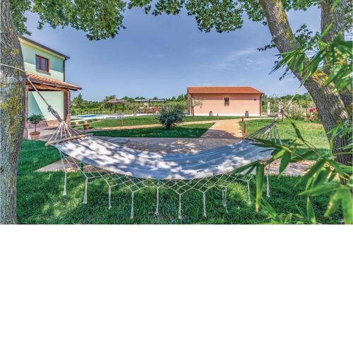 4 Bedroom Amazing Home In Jasenovica