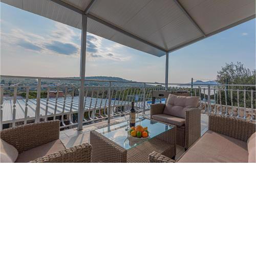 4 Bedroom Awesome Home In Primosten