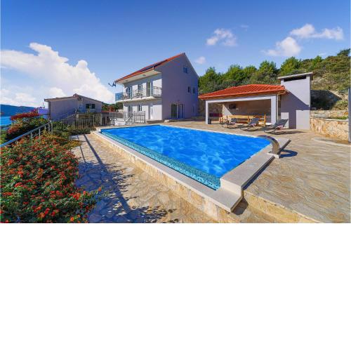 4 Bedroom Beautiful Home In Seget Vranjica