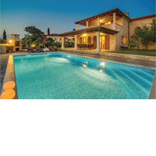 4 Bedroom Beautiful Home In Turcic