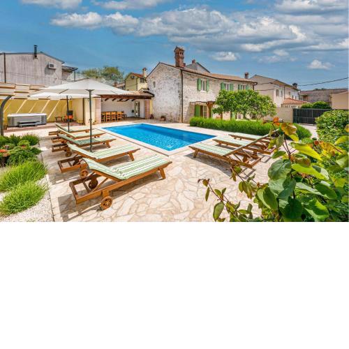 4 Bedroom Gorgeous Home In Krnica