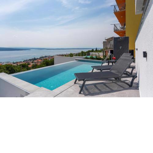 4 Bedroom Lovely Home In Crikvenica