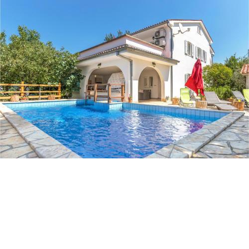 4 Bedroom Lovely Home In Labin