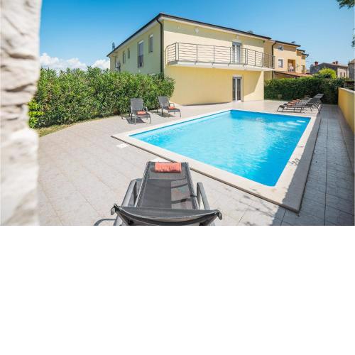 4 Bedroom Nice Home In Perci