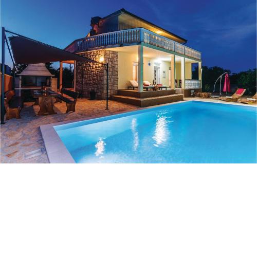 4 Bedroom Pet Friendly Home In Polaca
