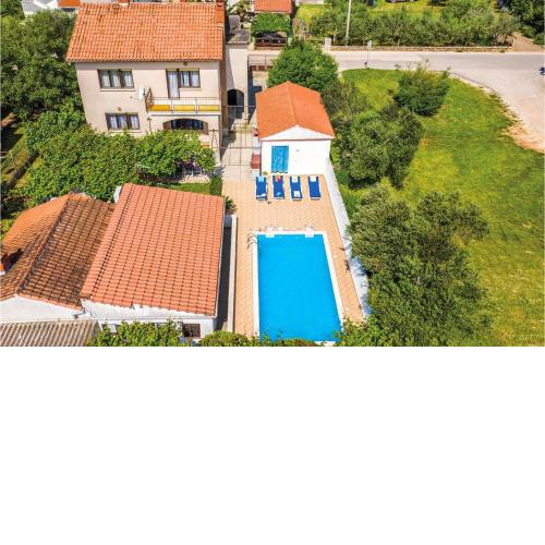 4 Bedroom Pet Friendly Home In Stinjan