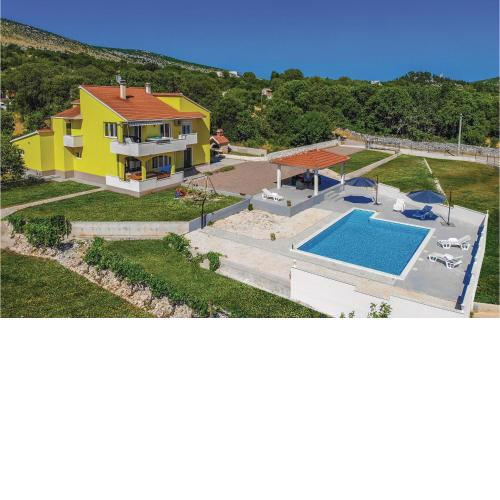 4 Bedroom Stunning Home In Primorski Dolac