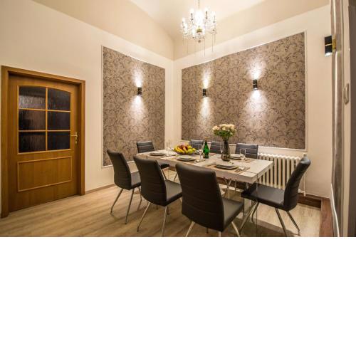 4BDR Historical Spirit Apt by Ruterra