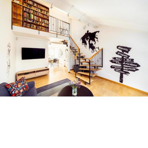 4BR 3BATH BALCONY central Harry Potter penthouse