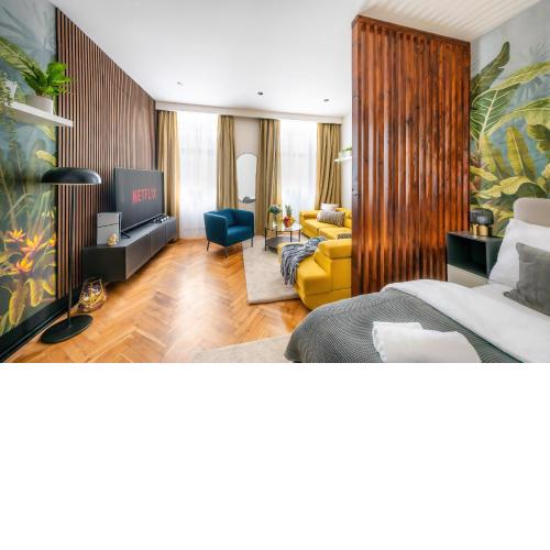 4BR+2Bath Old Town family Oasis luxury apartment