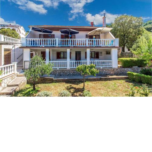 5 Bedroom Amazing Home In Klenovica