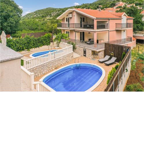 5 Bedroom Awesome Home In Zagvozd