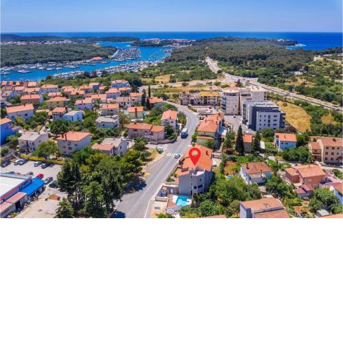 5 Bedroom Beautiful Home In Pula
